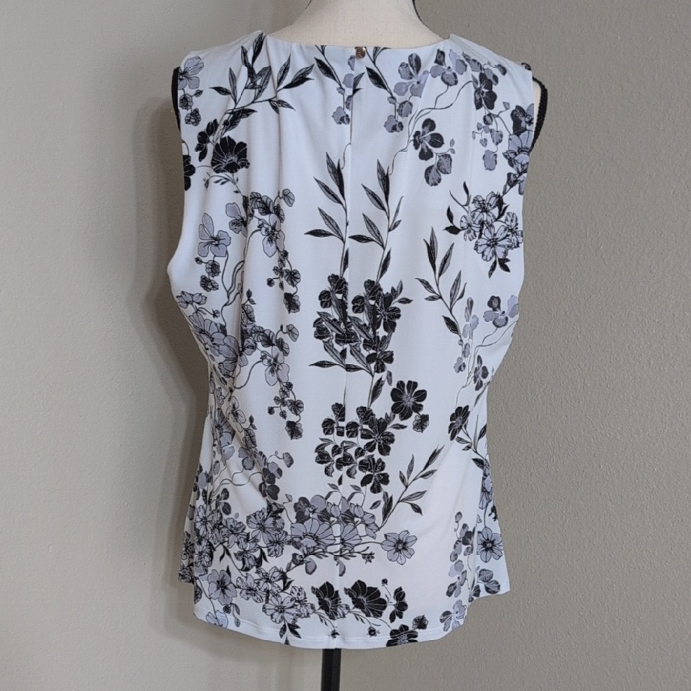 NWOT Calvin Klein White Fitted Floral Tank Top - Picture 7 of 7
